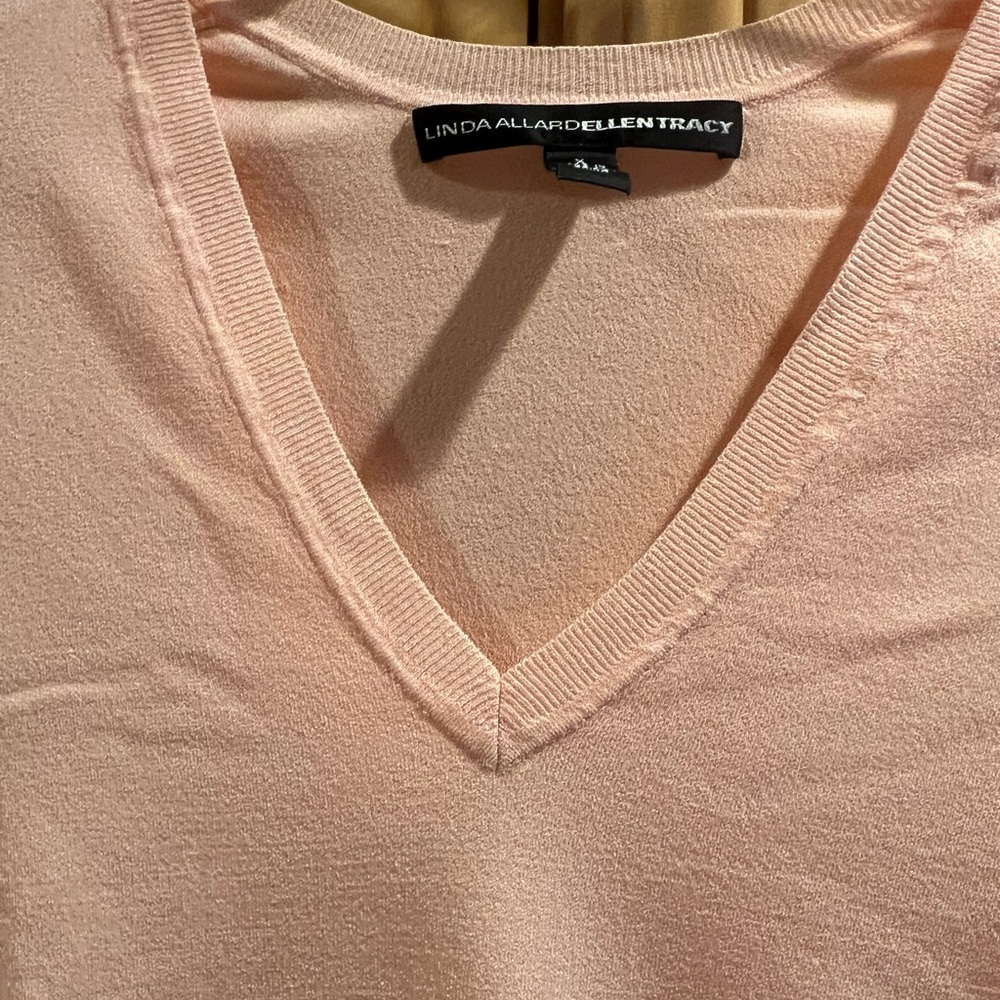 Linda Allard Ellen Tracey V-Neck Sweater - Soft Peach ~ 3/4 Sleeves ~ Exvellent - Picture 2 of 8